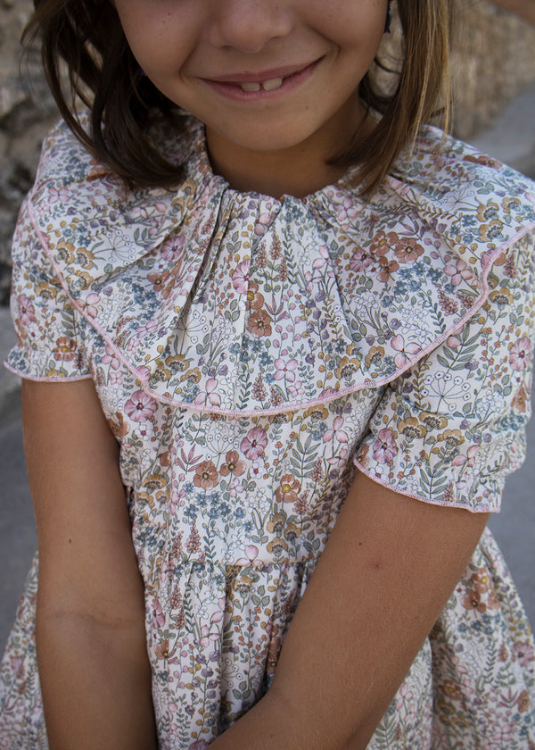 Vestido cuello arlequín flores rosa y mostaza