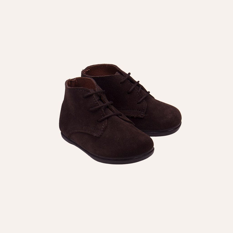 Bota serraje cordones respetuosa