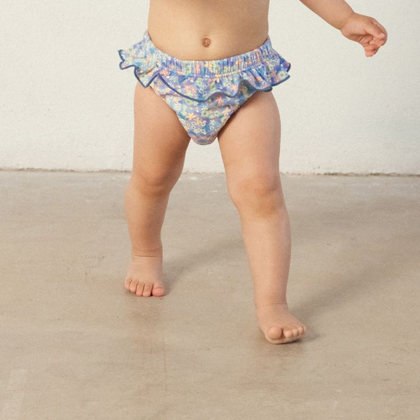 Culetin pañal flores fondo azul