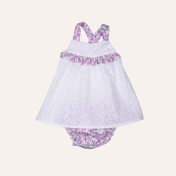 Jesusito batista flores rosadas tallos verdes