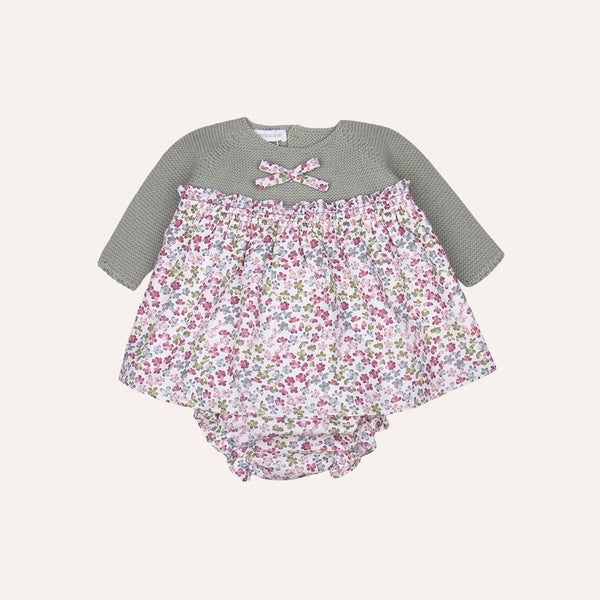 Jesusito verde flores