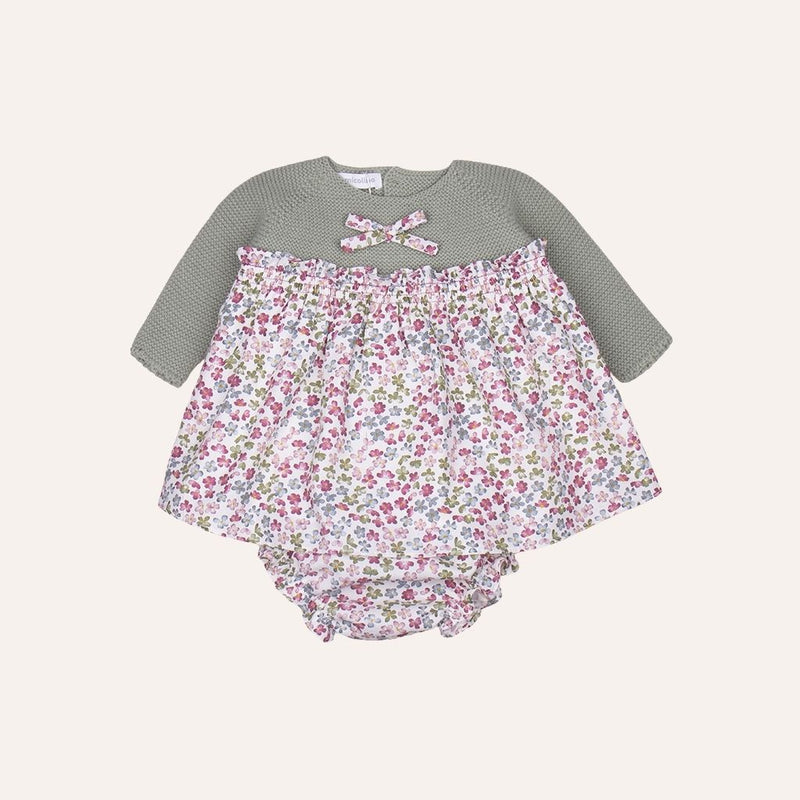 Jesusito verde flores