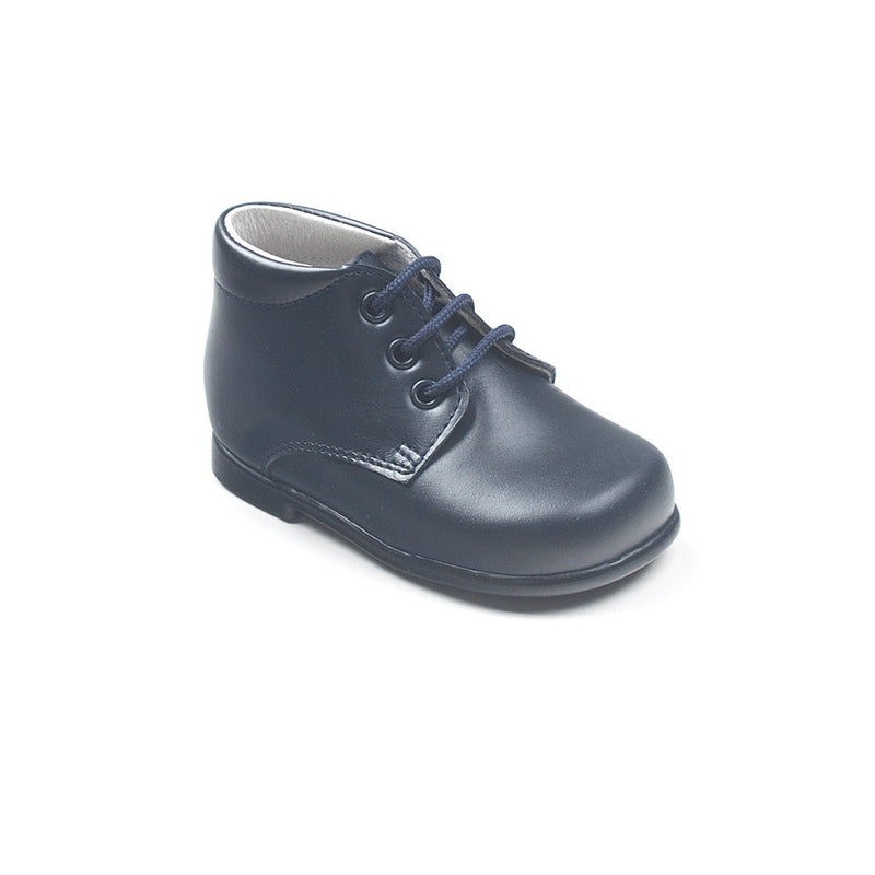 Bota preandante lisa con cordón