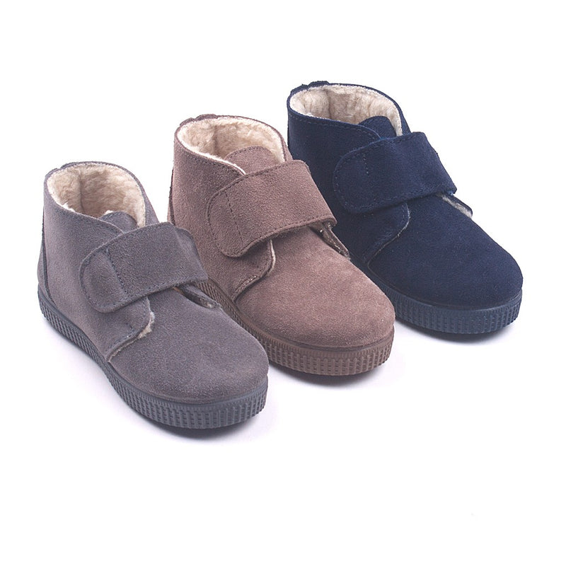 Bota pisacacas velcro serraje borrego